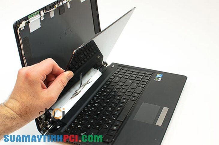 Màn hình laptop bị sọc ngang, sọc dọc - Nguyên nhân và cách khắc phục