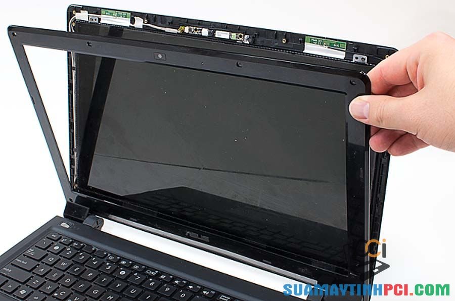 5 lỗi màn hình laptop có thể sửa được, không cần thay mới - VnReview - Tư  vấn