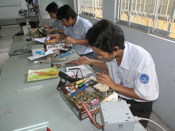 Top 5 Địa Chỉ Sửa Laptop Uy Tín Tại Huyện An Lão