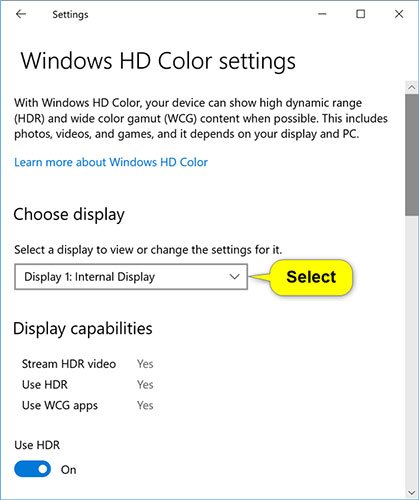Hãy chọn màn hình có khả năng HDR mà bạn muốn điều chỉnh trong menu drop-down Select a display to view or change the settings for it thuộc phần Choose display