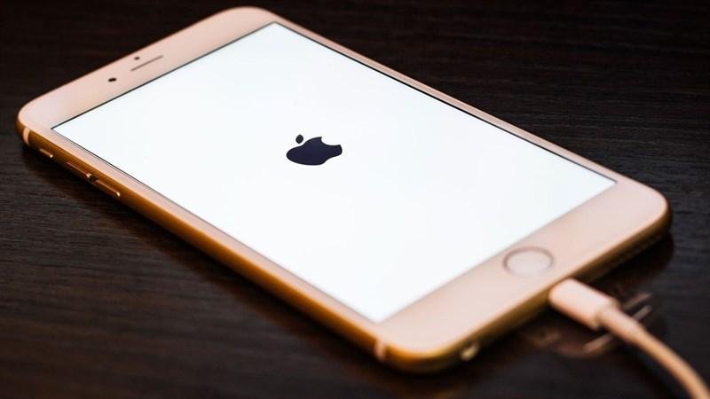 Hướng dẫn cách khắc phục sạc pin iPhone không đầy 100%