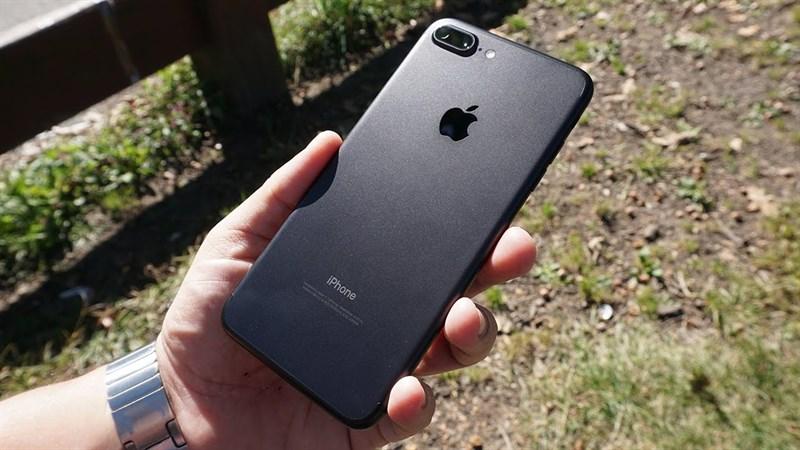 iPhone 7 Plus có nên cập nhật hệ điều hành iOS 13 không?1 iPhone 7 Plus có nên cập nhật hệ điều hành iOS 13 không?