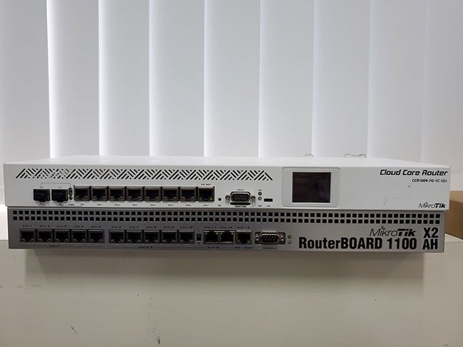 Cấu hình VLAN trên router MikroTik