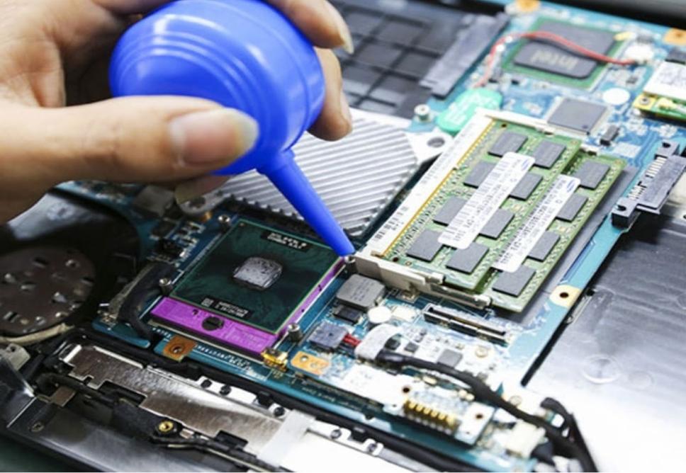 cong-ty-ve-sinh-laptop-tan-nha-tai-quan-11-chuyen-nghiep
