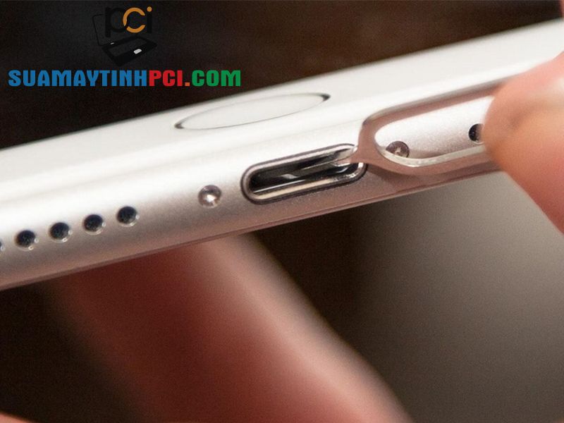 iPad thông báo, hiển thị đang không sạc - Nguyên nhân & cách khắc phục - Tin Công Nghệ 5 iPad thông báo, hiển thị đang không sạc - Nguyên nhân & cách khắc phục - Tin Công Nghệ