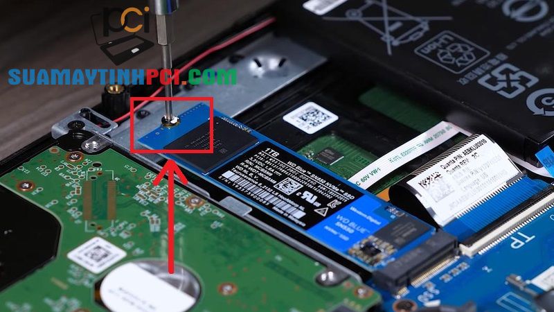 Hướng dẫn tháo lắp, thay ổ cứng SSD cho laptop tại nhà thành công - Tin Công Nghệ