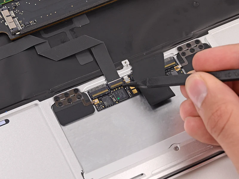 Dịch Vụ Sửa Chữa Trackpad Macbook Không Hoạt Động - Loạn Cảm Ứng Tại Công Ty PCI