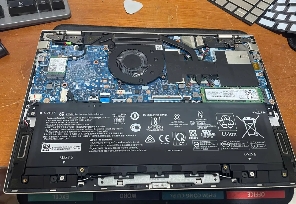 Địa Chỉ Sửa Laptop Không Lên Hình TPHCM