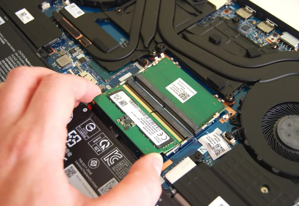 Làm Sao Biết Laptop Của Bạn Có Nâng Được RAM Không?
