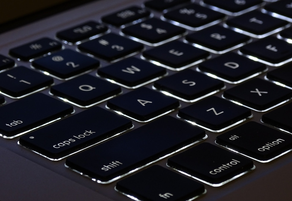 Sửa Bàn Phím Máy Tính Quận 4 Tận Nơi