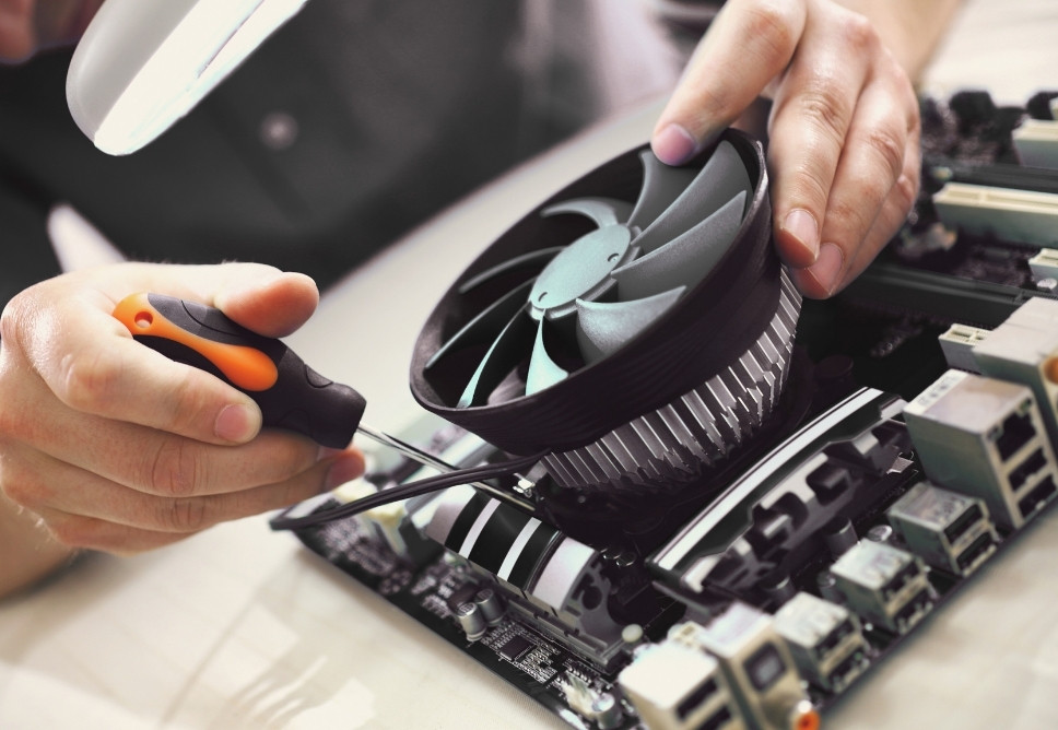 Sửa Máy Tính Bị Nóng Quận 5 - Dịch Vụ Tận Nơi