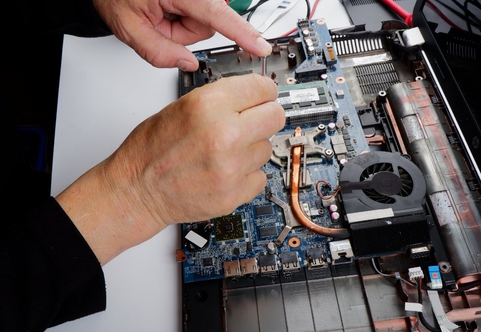 Sửa Máy Tính Kêu To Quận 3 - Dịch Vụ Lấy Liền