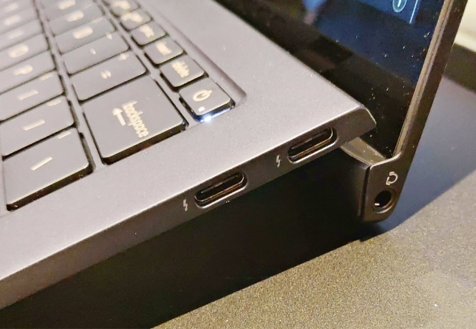 Thay Bản Lề Laptop Ở Tân Phú Uy Tín