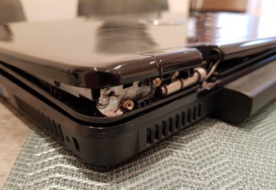 Thay Bản Lề Laptop Ở Tân Phú Uy Tín