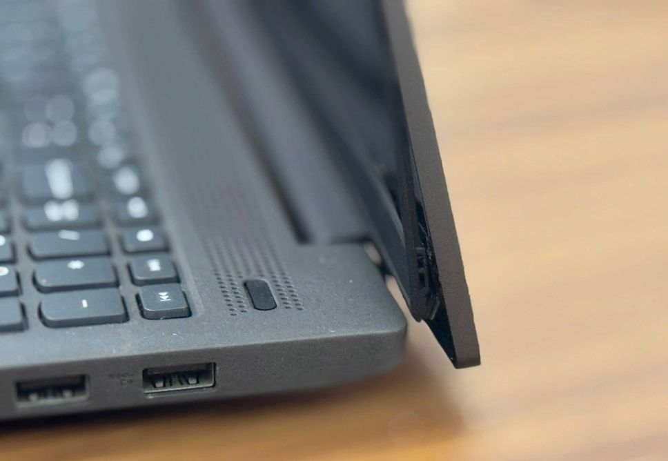 Thay Bản Lề Laptop Quận Gò Vấp Gần Đây