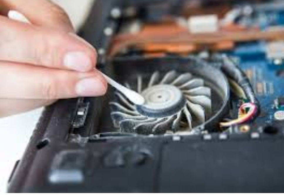 Thay Quạt Laptop Chính Hãng Tại Bình Thạnh