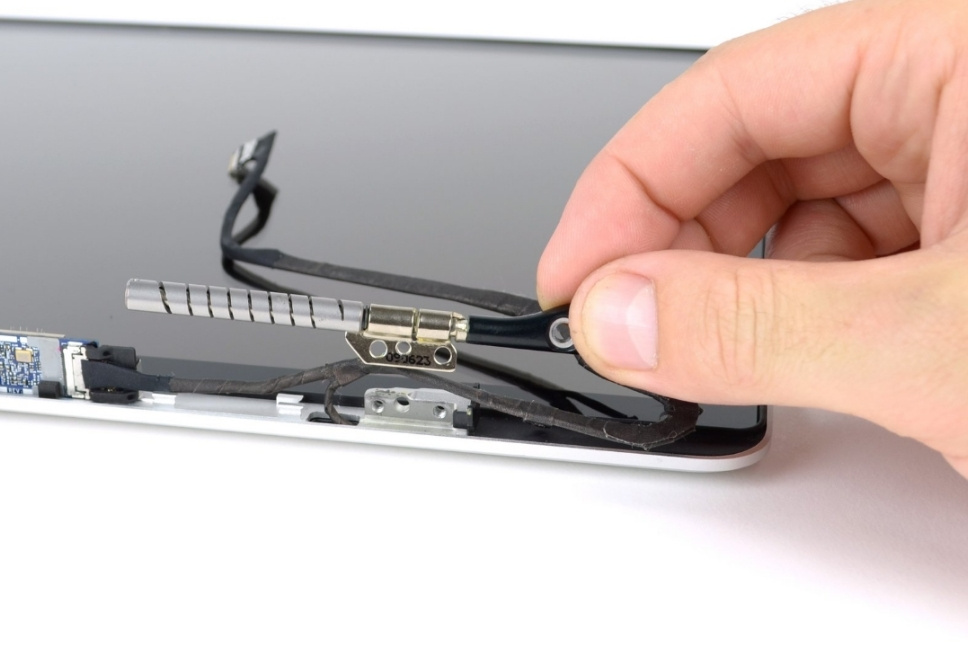 Thay Bản Lề Macbook Quận Phú Nhuận Lấy Ngay