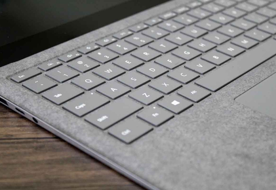 Thay Bàn Phím Surface Quận Tân Bình Tận Nhà