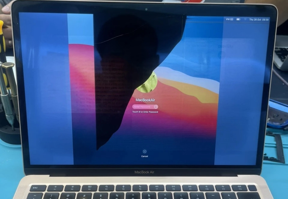 Thay Màn Hình Macbook Quận Tân Bình Tận Nơi
