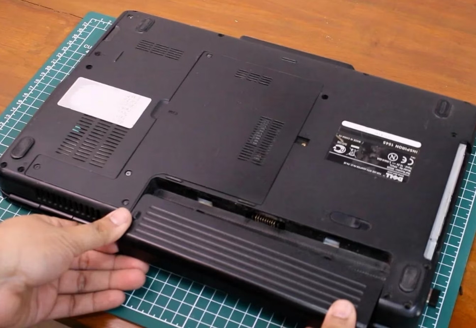 Thay Pin Laptop Chính Hãng Tại Quận 10