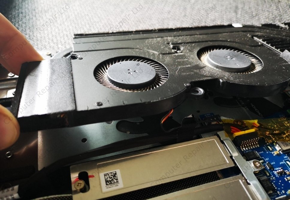 Thay Quạt Laptop Lấy Liền Tận Nhà Tại Quận 7