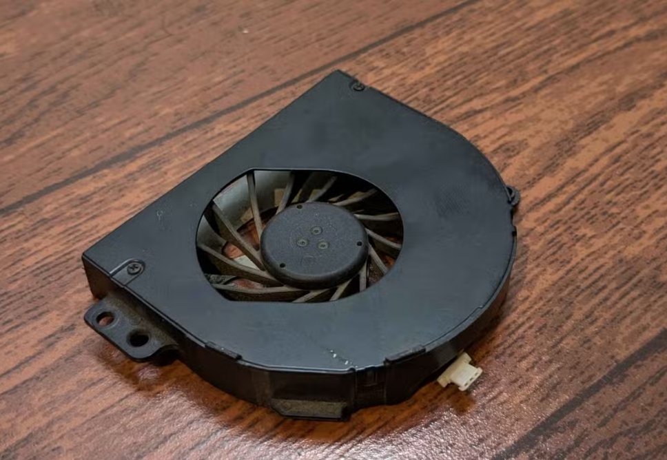 Thay Quạt Laptop Lấy Liền Tận Nhà Tại Quận 7