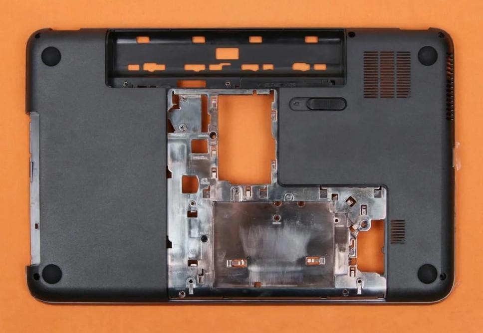 Thay Vỏ Laptop Uy Tín Tận Nơi Tại Quận 10