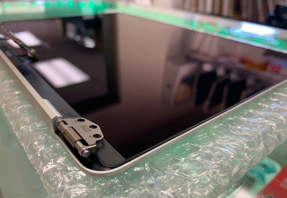 Thay Màn Hình Macbook Quận 7 Chính Hãng