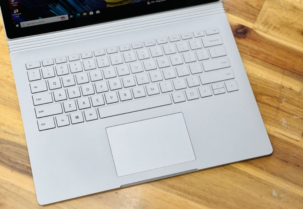 Thay Vỏ Surface Quận Thủ Đức Chính Hãng