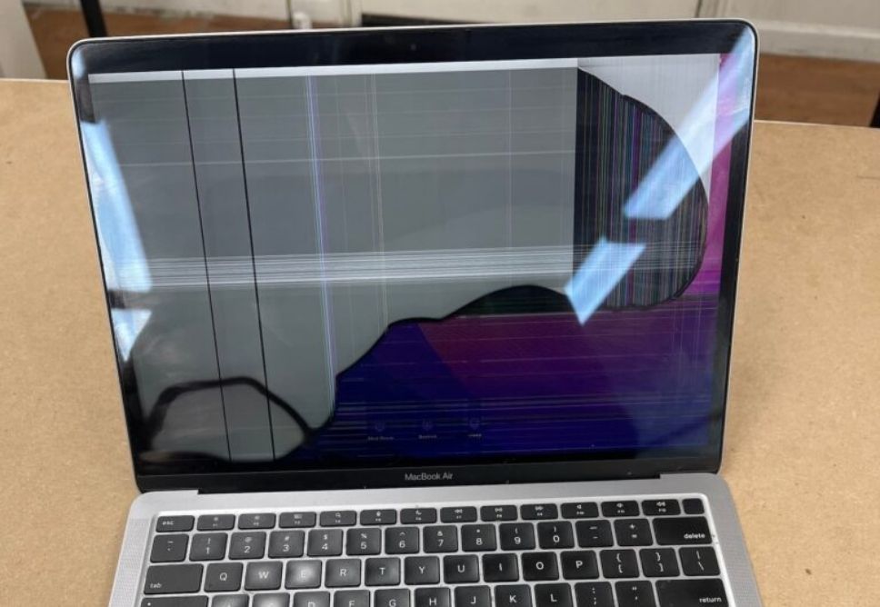 Thay Màn Hình Macbook Tận Nơi Ở TPHCM