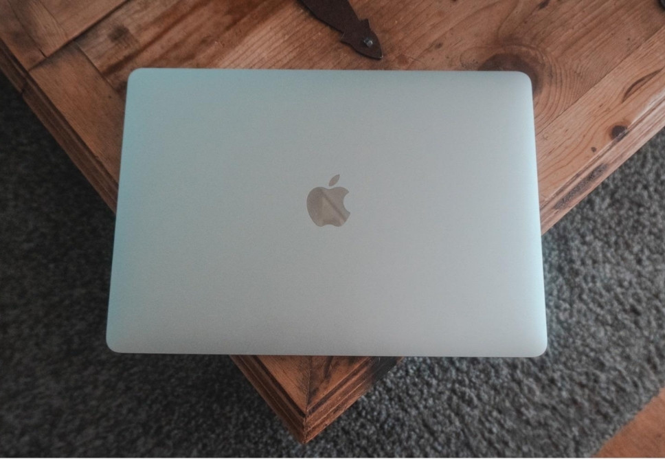 Thay Vỏ Macbook Quận Tân Phú Chính Hãng