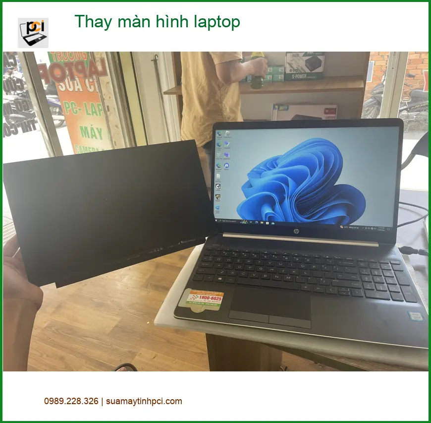 Cô Ngọc họa sĩ tìm tiệm thay màn hình laptop Quận Tân Bình uy tín ảnh thực tế 1