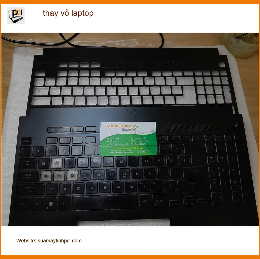 Cô Ngân nhân viên văn phòng review trung tâm thay vỏ laptop Quận Thủ Đức ảnh thực tế 1