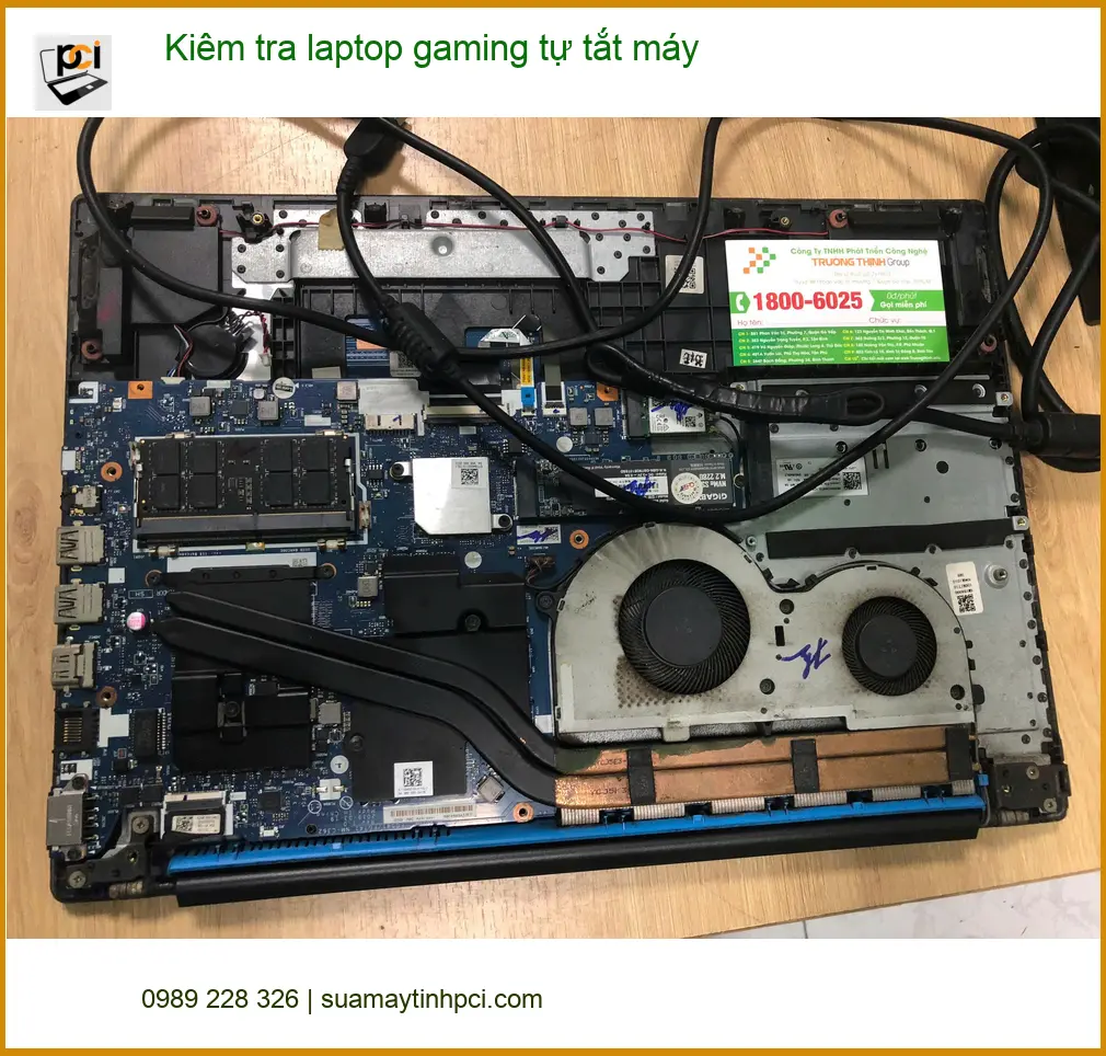 Dịch vụ khắc phục laptop gaming tự tắt máy Quận Bình Tân - Chú Hưng kiểm tra máy ảnh thực tế 1