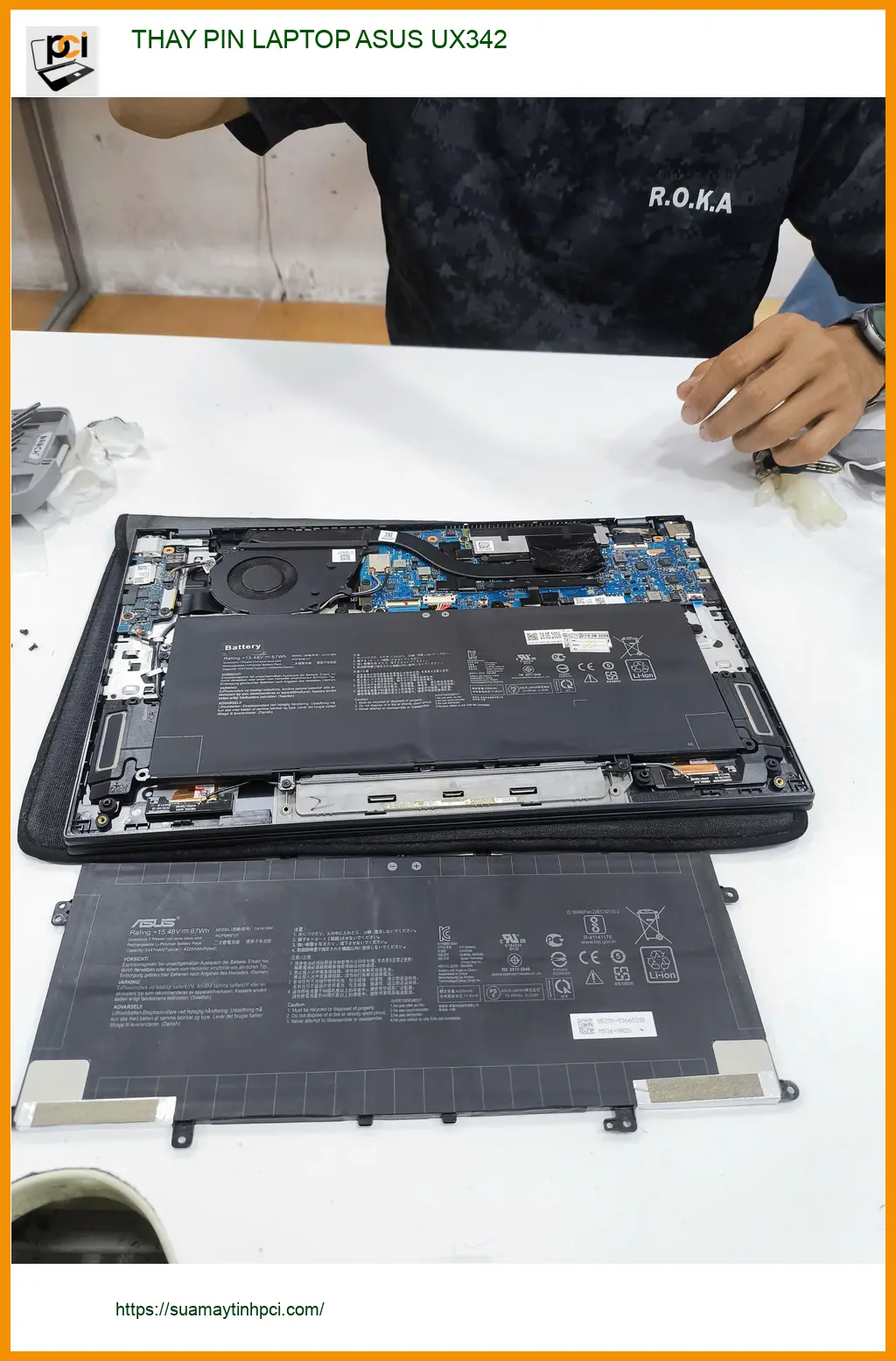Anh Tiến nhân viên giao hàng thay pin laptop ASUS UX342 Quận Gò Vấp