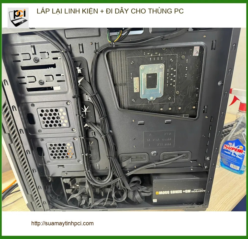 Chị Thanh lắp lại linh kiện đi dây thùng PC Quận Tân Bình
